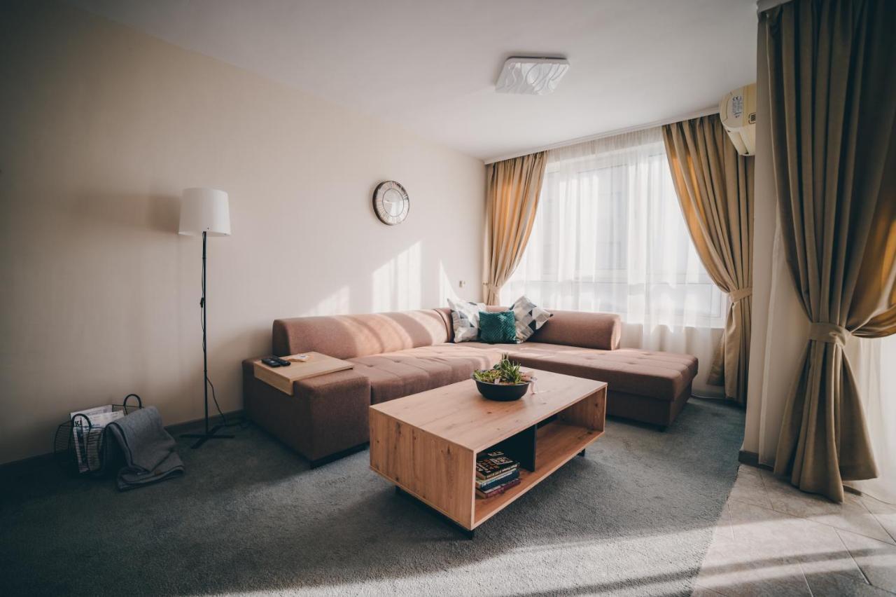 Unbeatable Location: New & Comfy Apartment Варна Екстериор снимка