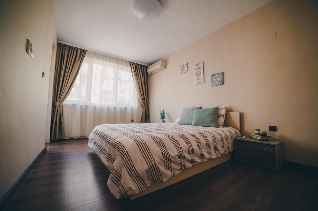 Unbeatable Location: New & Comfy Apartment Варна Екстериор снимка